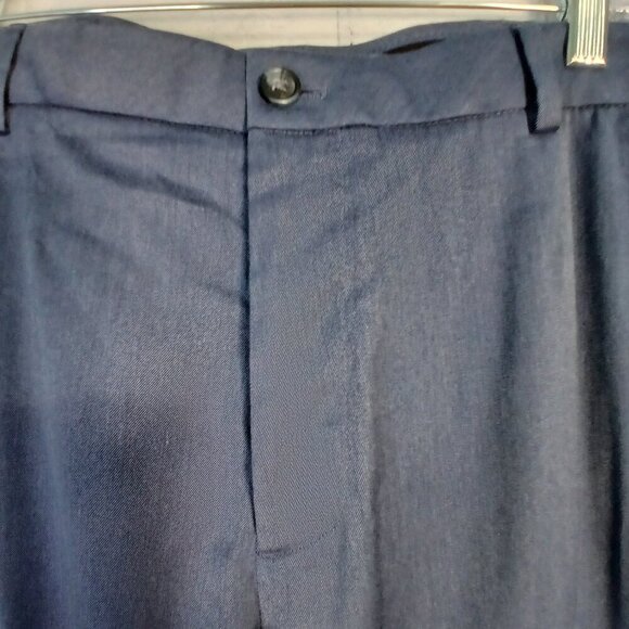 MENS VAN HEUSEN STRAIGHT LEG DRESS PANT, NAVY BLUE, SIZE 38X30 - Picture 3 of 8